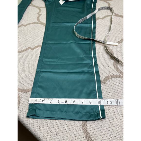 Abercrombie & Fitch green satin Long sleeve pull on pants PJ set, size XL - Picture 12 of 12